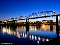 Walnut Street Bridge, Chattanooga, Tennessee at dusk